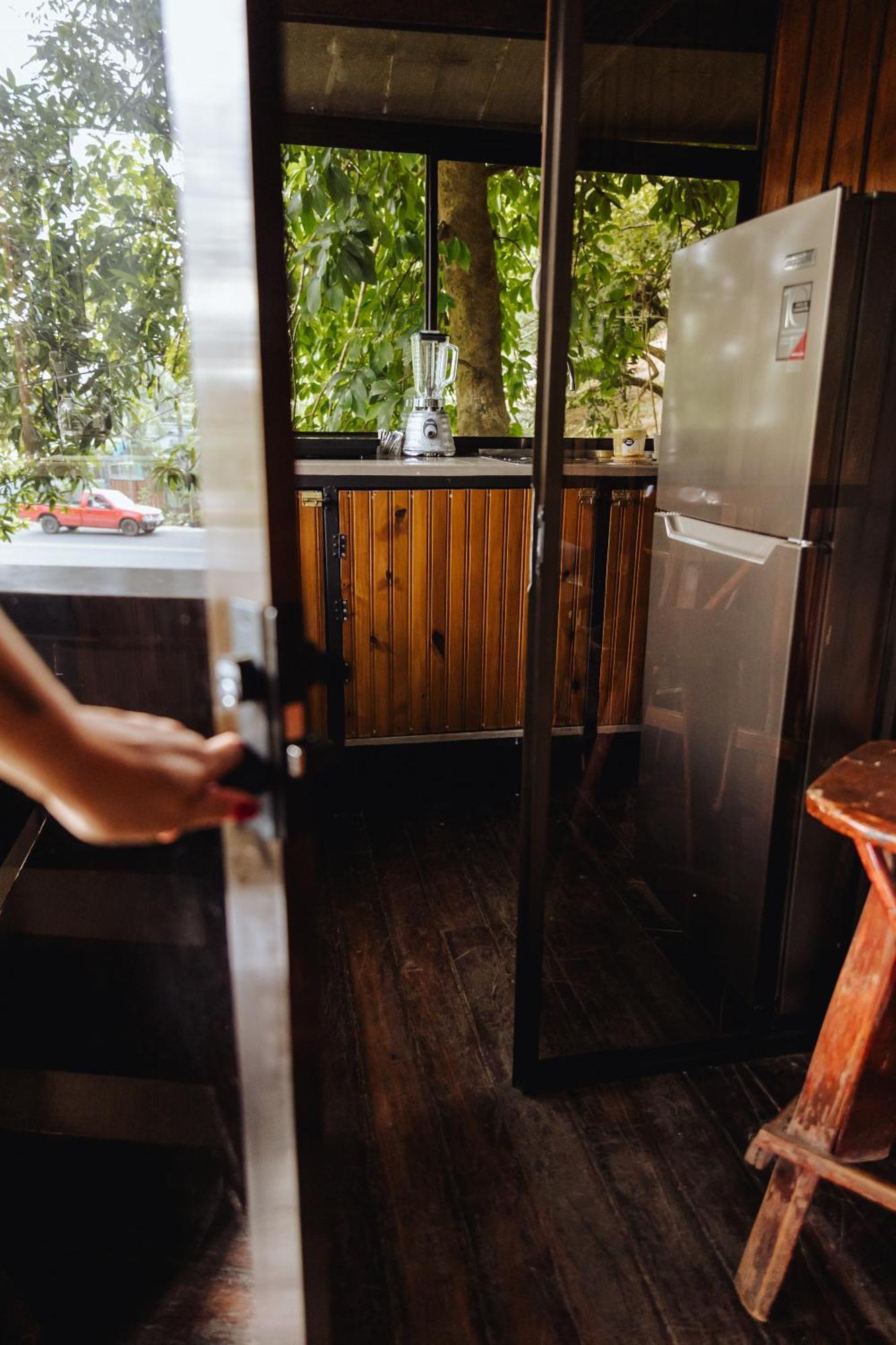 Sunny’s Hotel Jaco Bagian luar foto